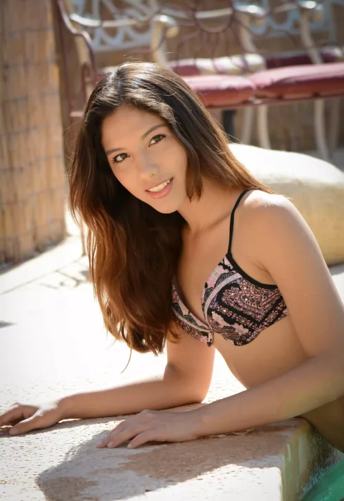 Petite but curvy 💕