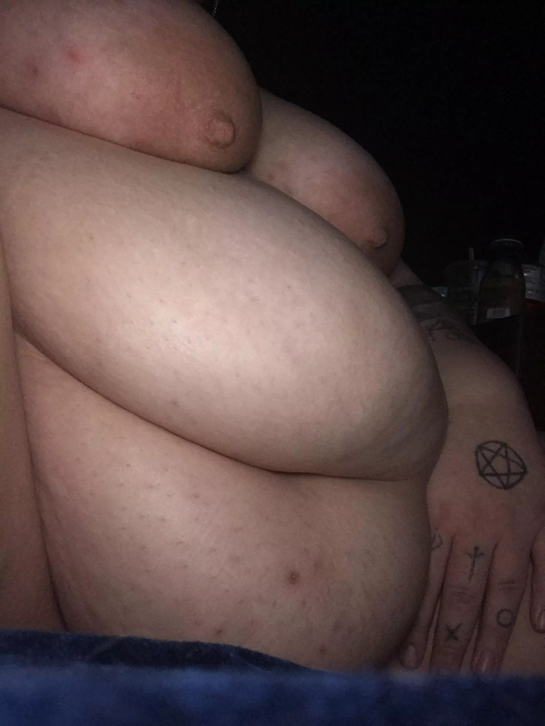 react if you like big girls 😜🖤