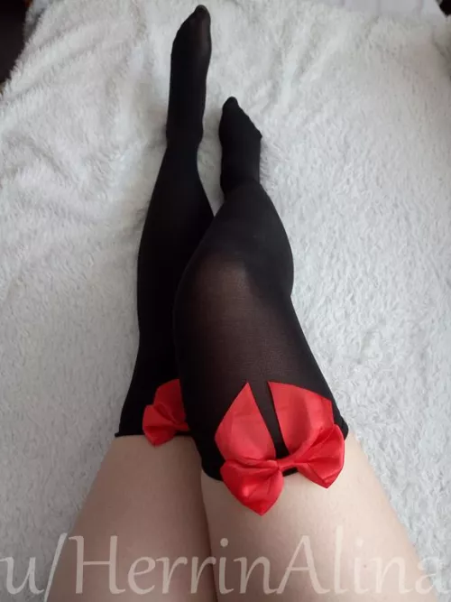 [selling] worn clothing/items, online sessions, femdom, findom, custom content, videos / pics !!