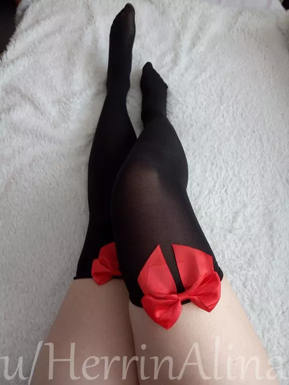 [selling] worn clothing/items, online sessions, femdom, findom, custom content, videos / pics !!