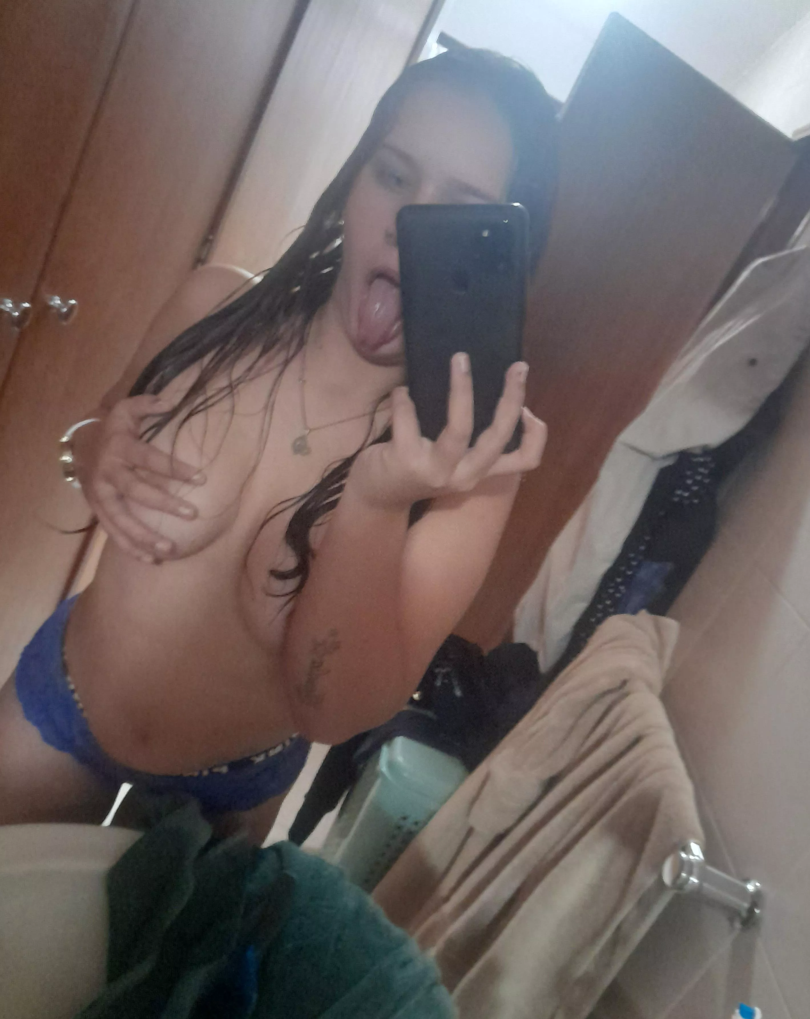 [Selling]🔥(20) years old [F] 🐇 latina lady looking for my SD♦️ (custom pics and vids 📸, private cam and sex tapes , sexting or GFE 🎀 ) i can verified ✔ Kik : Fanimendez_20 Snapchat : fanimendez354 (ONLY PAYPAL🤑)