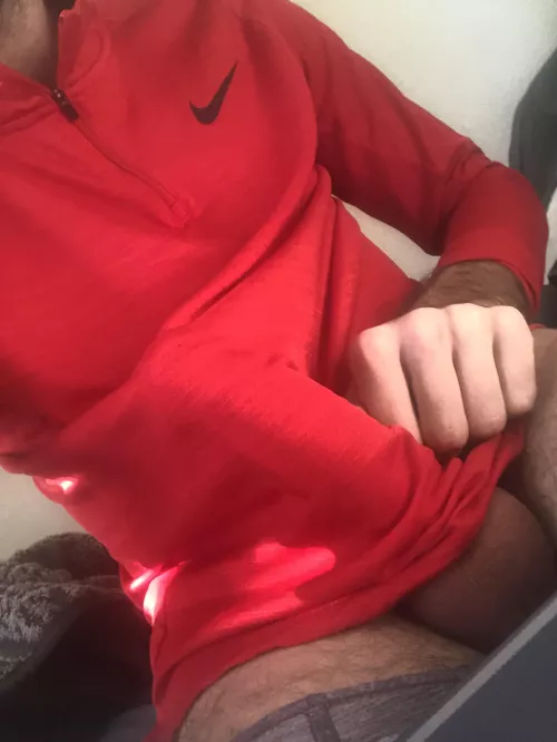 Shirt bulge