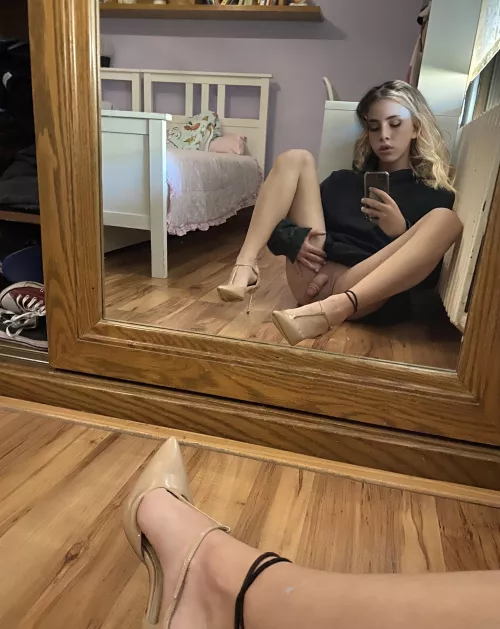 smooth feminine and shaved girly body💅🏻