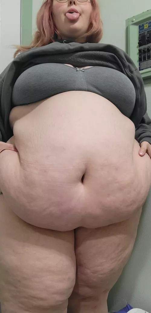 so grabbable and fuckable 😍