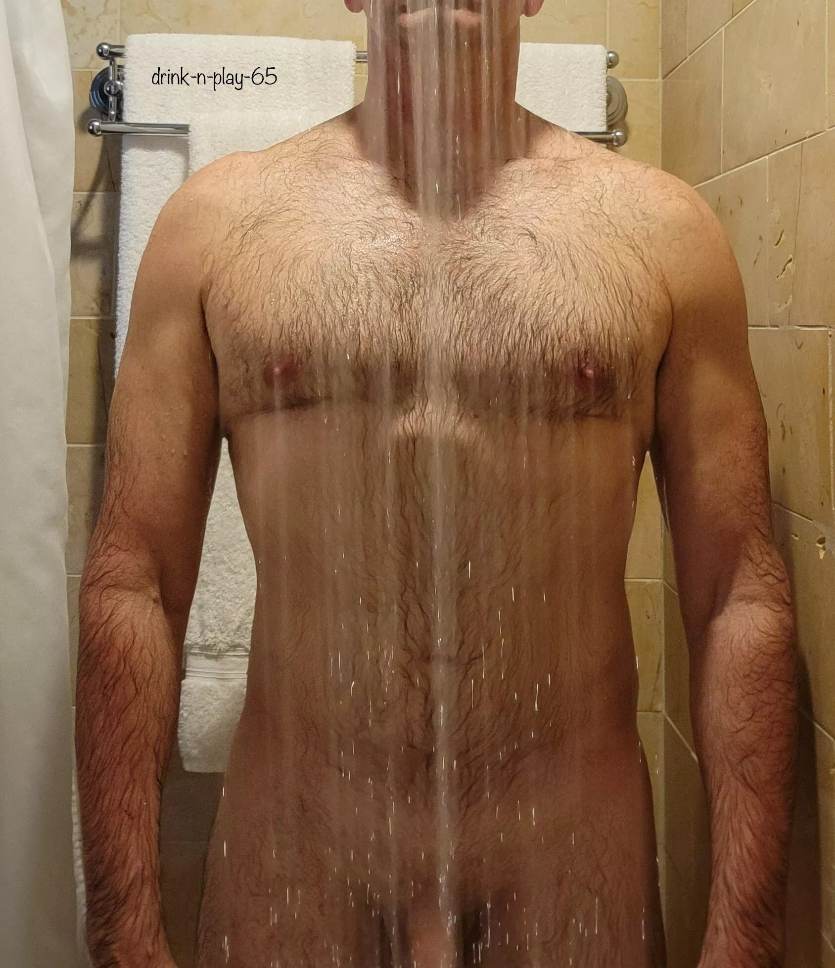This shower feels amazing…and so do i 😉
