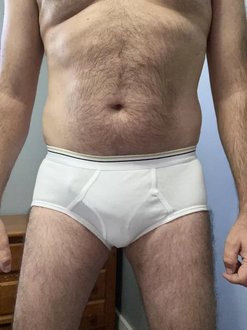 Tighty whities always give me a side bulge.
