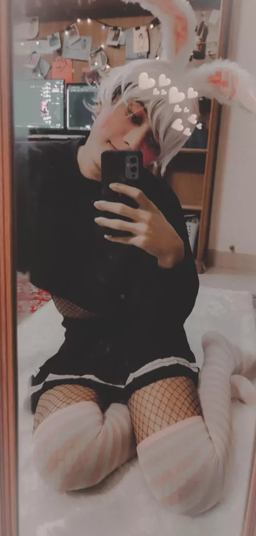 trying to look cute ughh 😶‍🌫️