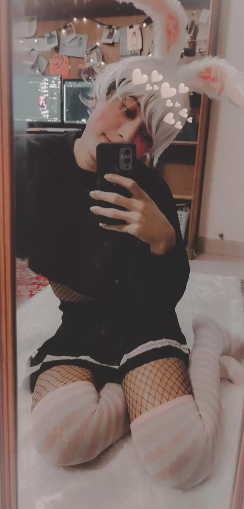 trying to look cute ughh 😶‍🌫️