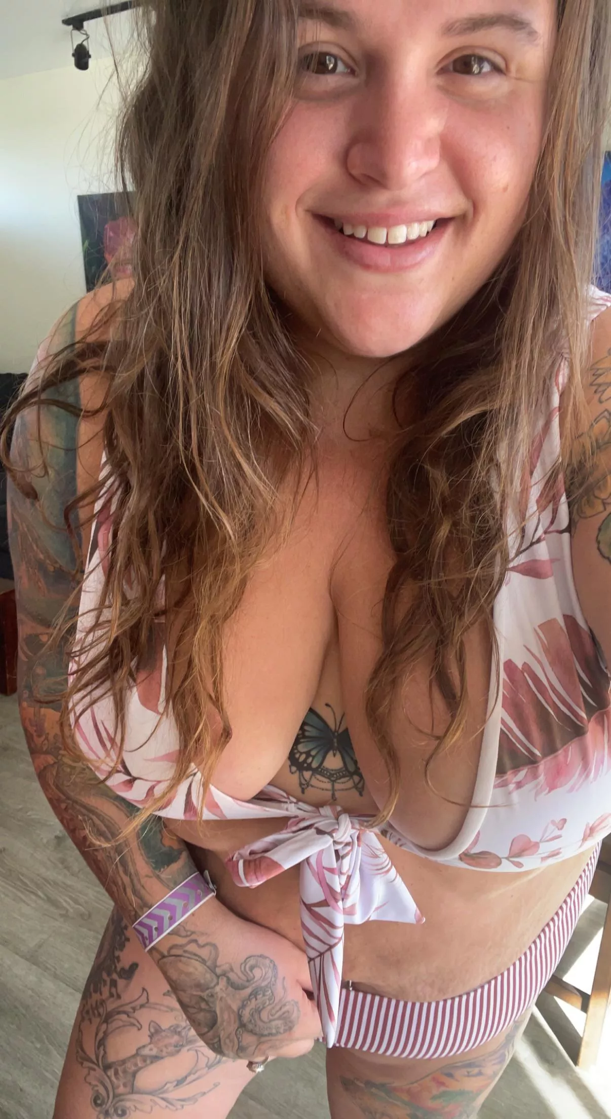 wake n bake with this voluptuous BBW!