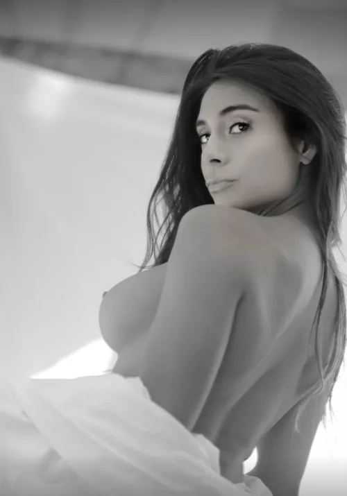 wanna come over for a smoking session and a quickie?