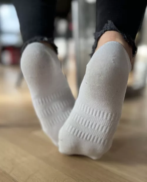 Wanna taste my soles?😌