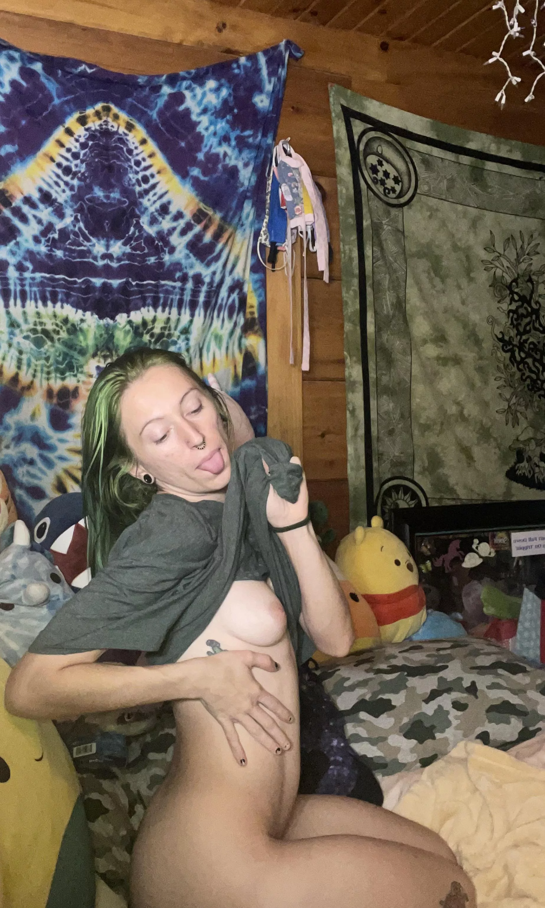 what band you playin while we fuck?😈