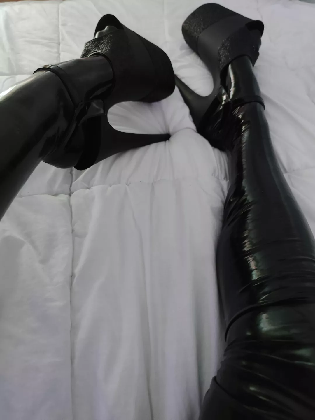 what do you think about 9 inchers an latex socks ?