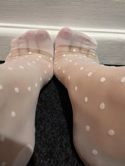 Where’s all my feet lovers out there? 😈😘