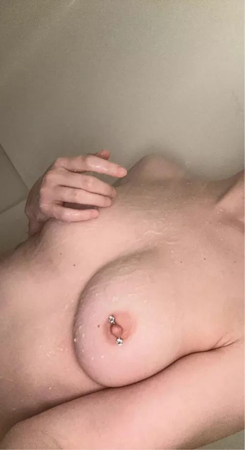 Wish it was your cum instead of water 💦