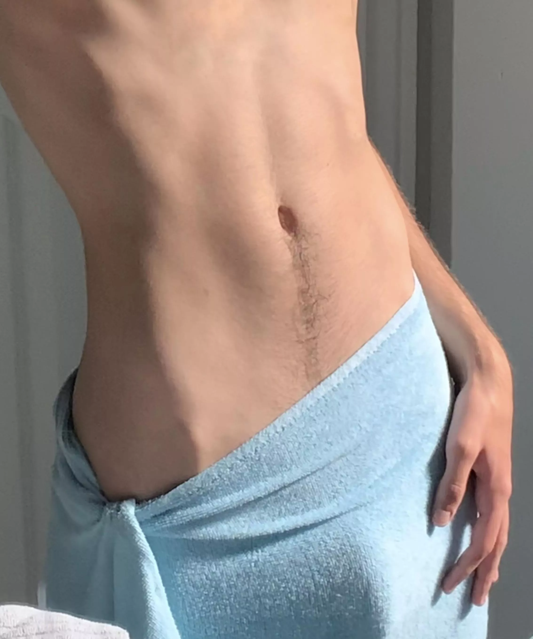 21 5’6 55kg , think you’re strong enough to pin me down?