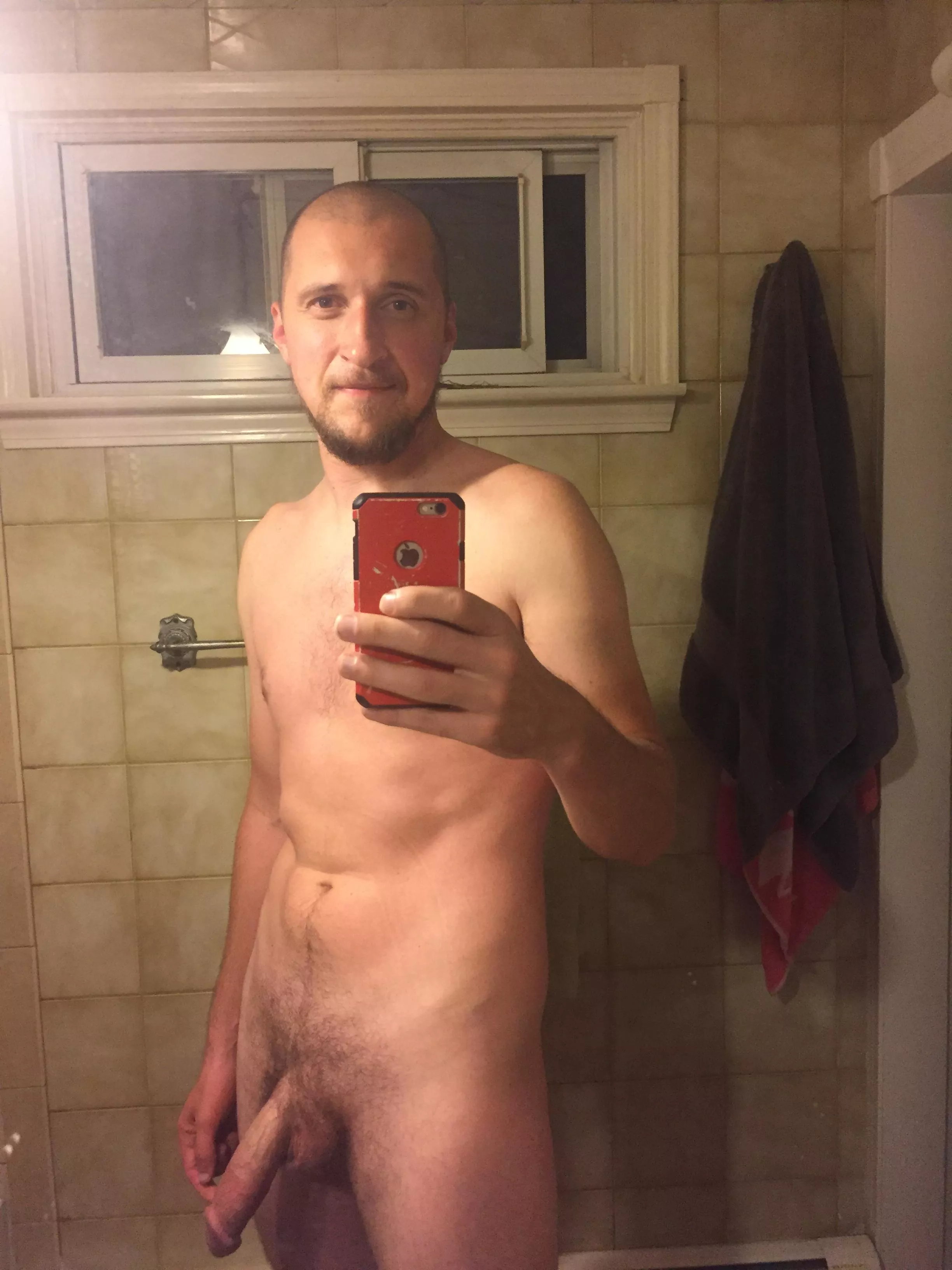 [34] Skinny guy with a big dick!