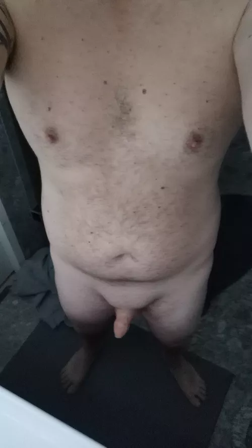 35 M 90kg 180cm. I've had better days..