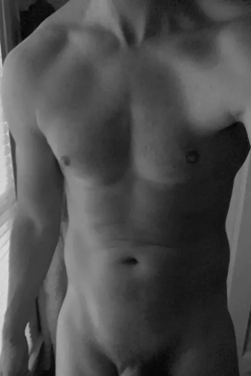 [38] how’s this dad bod? :)