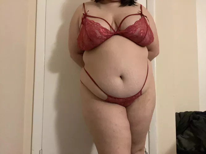 a little bit of red for the christmas season 🖤