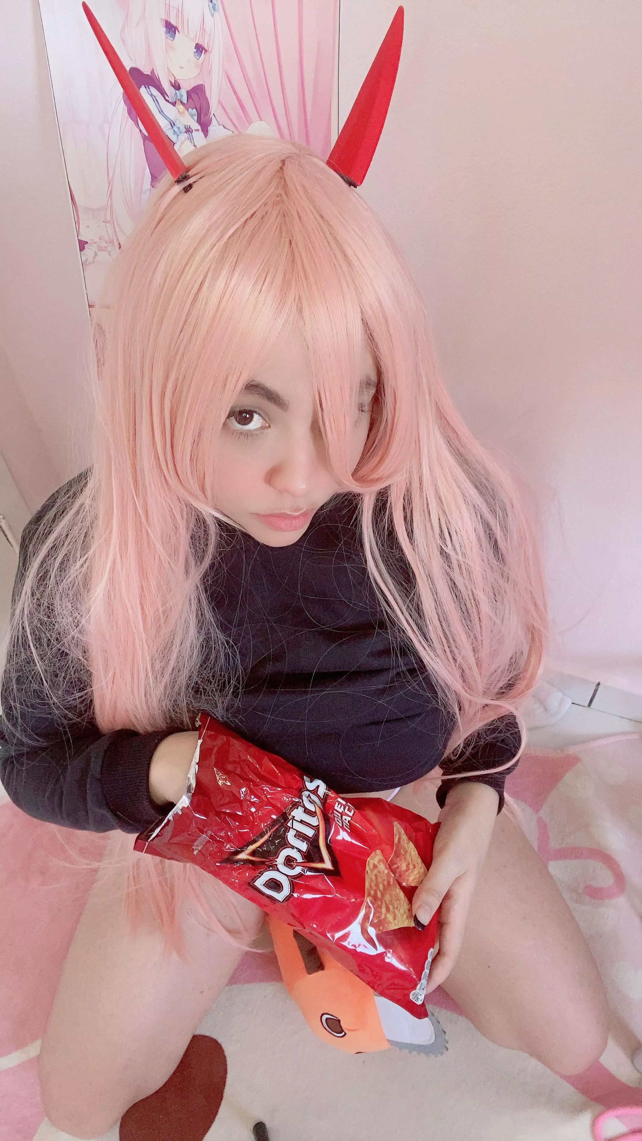 come eat doritos and watch anime with me