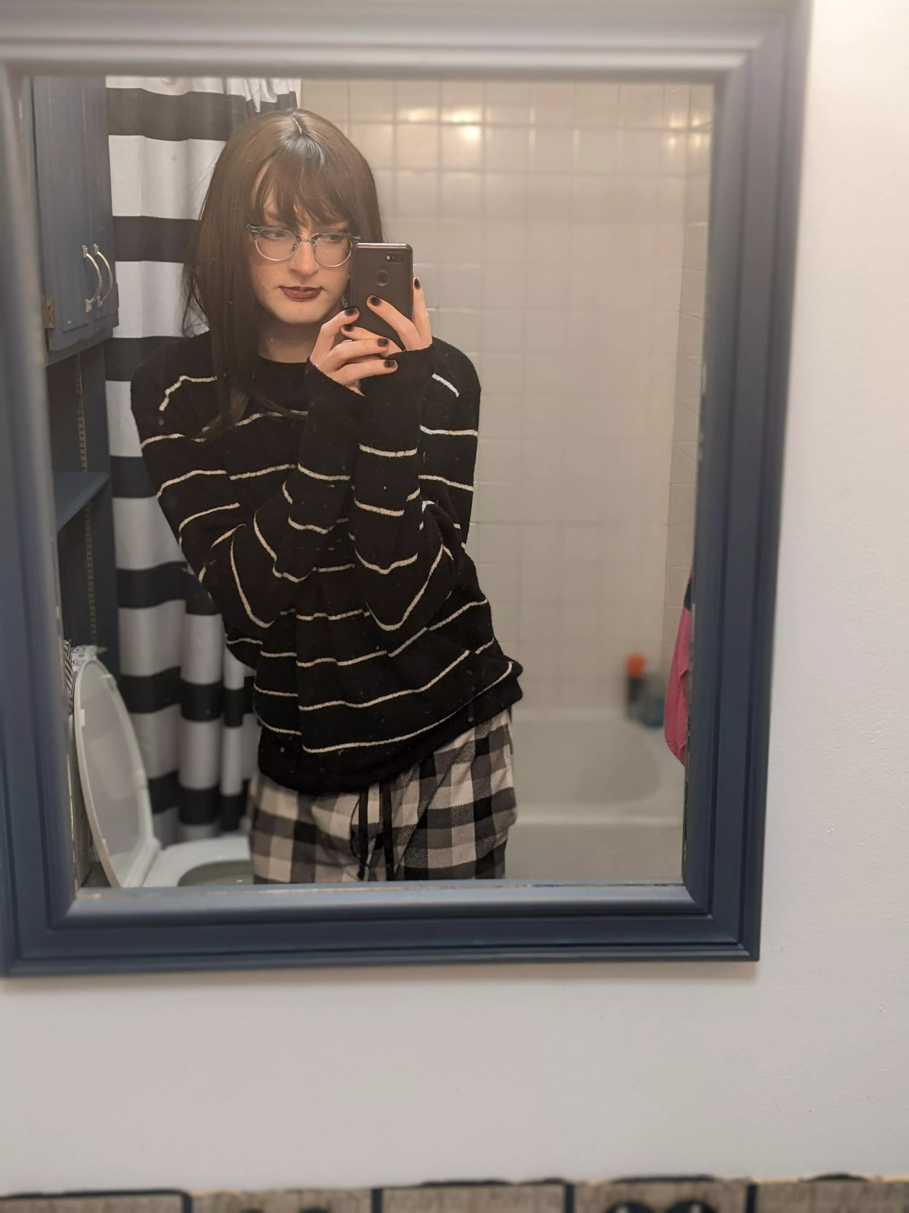 did my makeup instead of studying for finals 😵‍💫😵‍💫