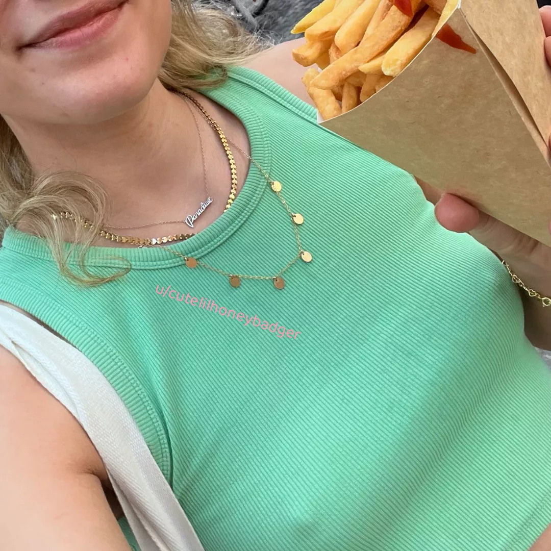 Fries before guys? 🤔🙈 🥰🍟