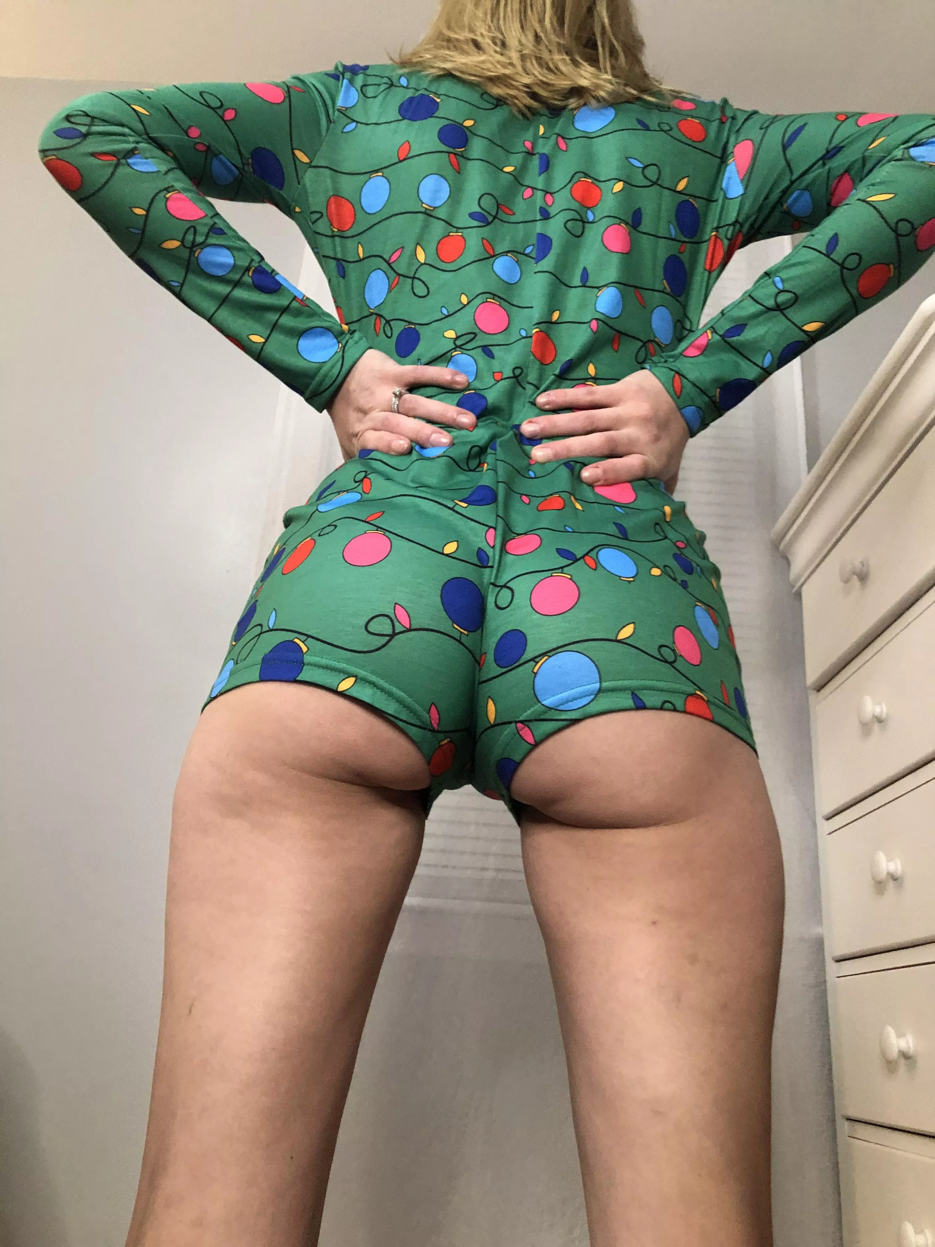 How Cute is my Festive Fanny 34y/o MIL[F]