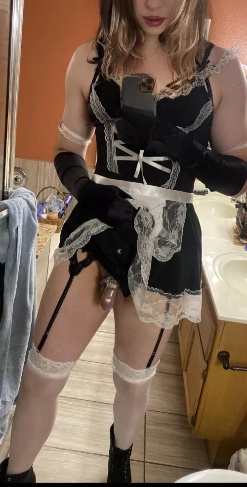 I dont know why i keep coming back i swear im straight😩