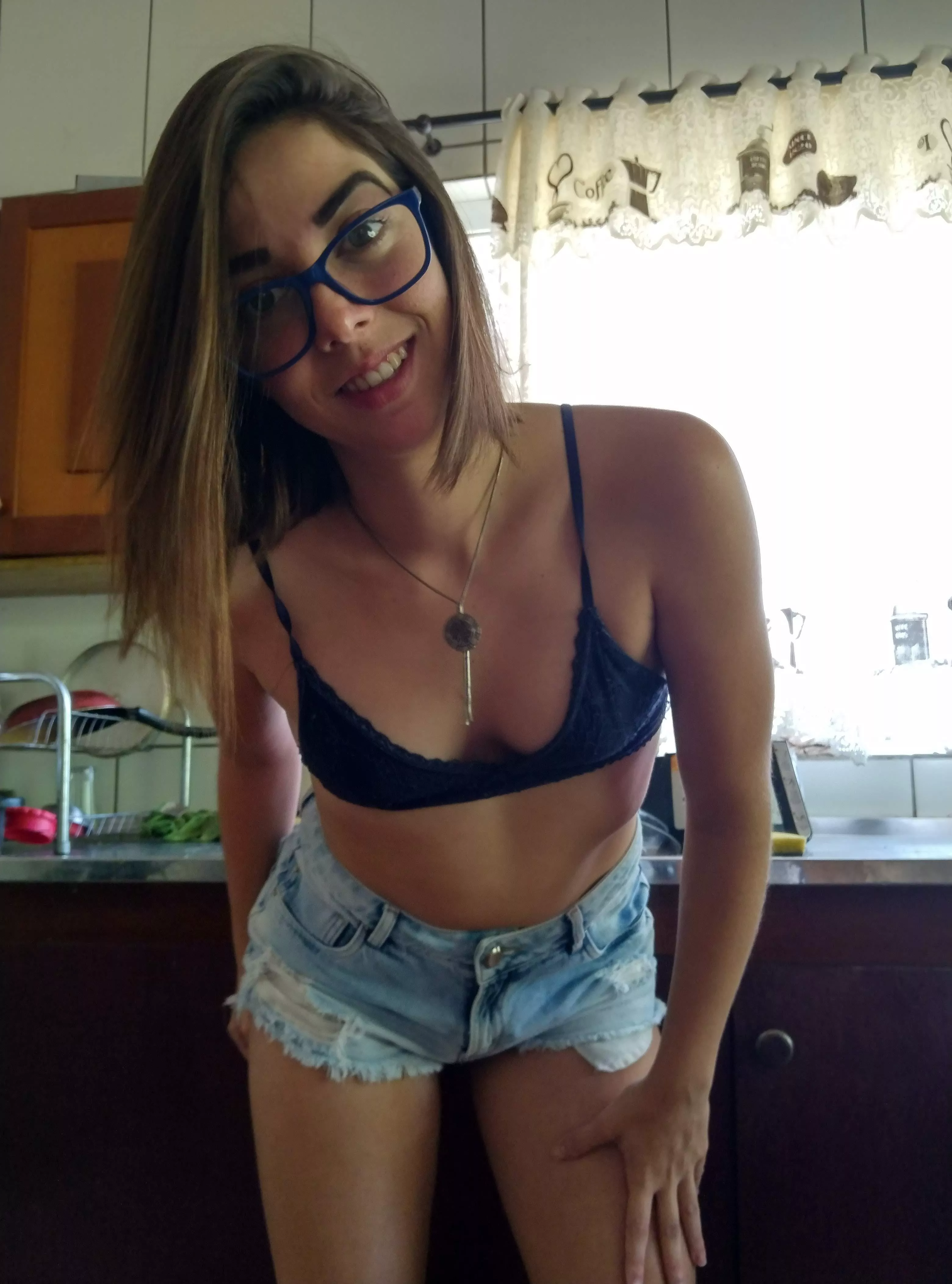 I feel beautiful with shorts jeans.