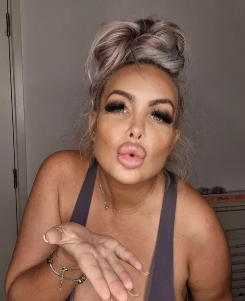 I kiss on the first date