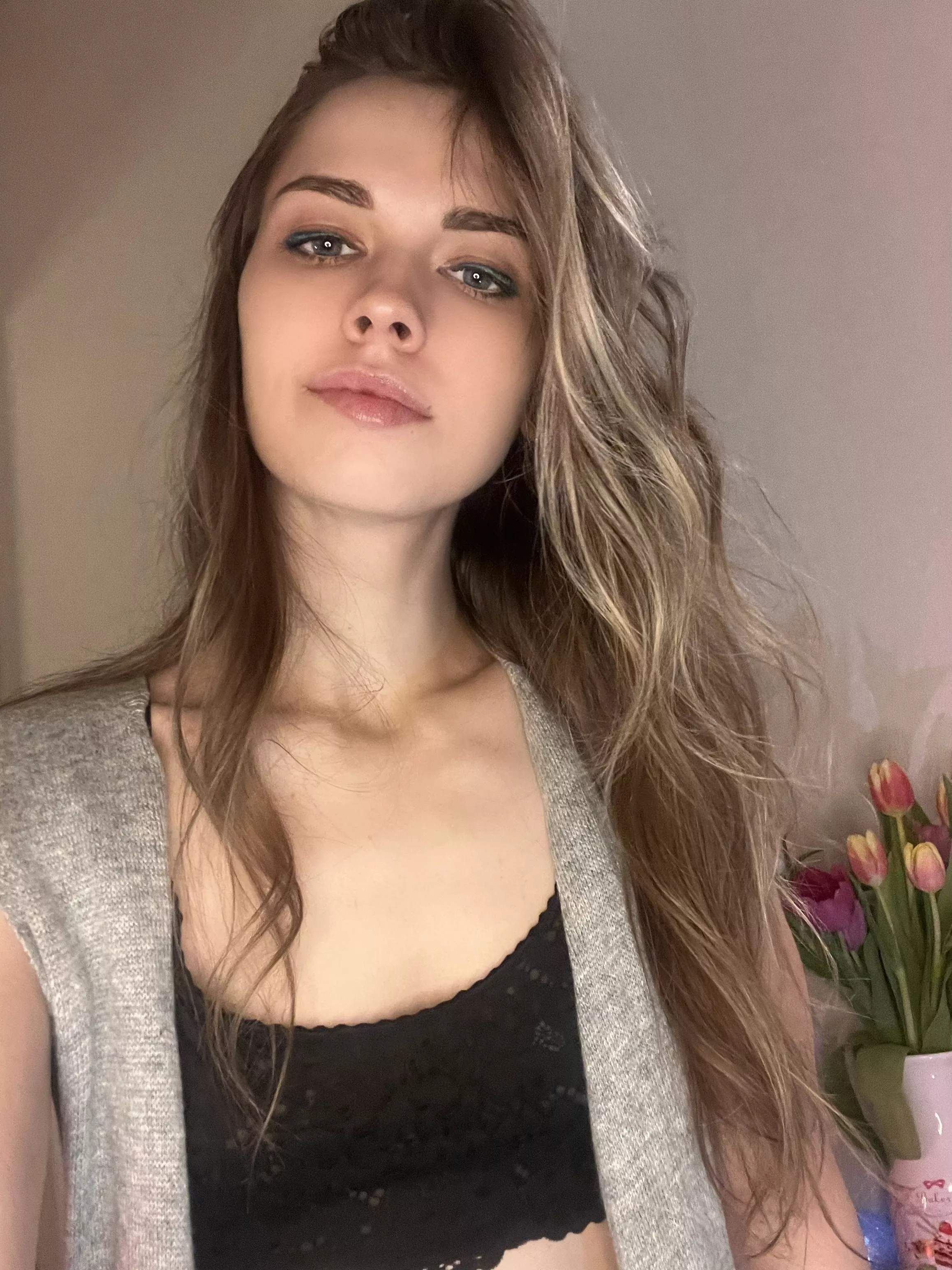 I'm so pale and young... 😛