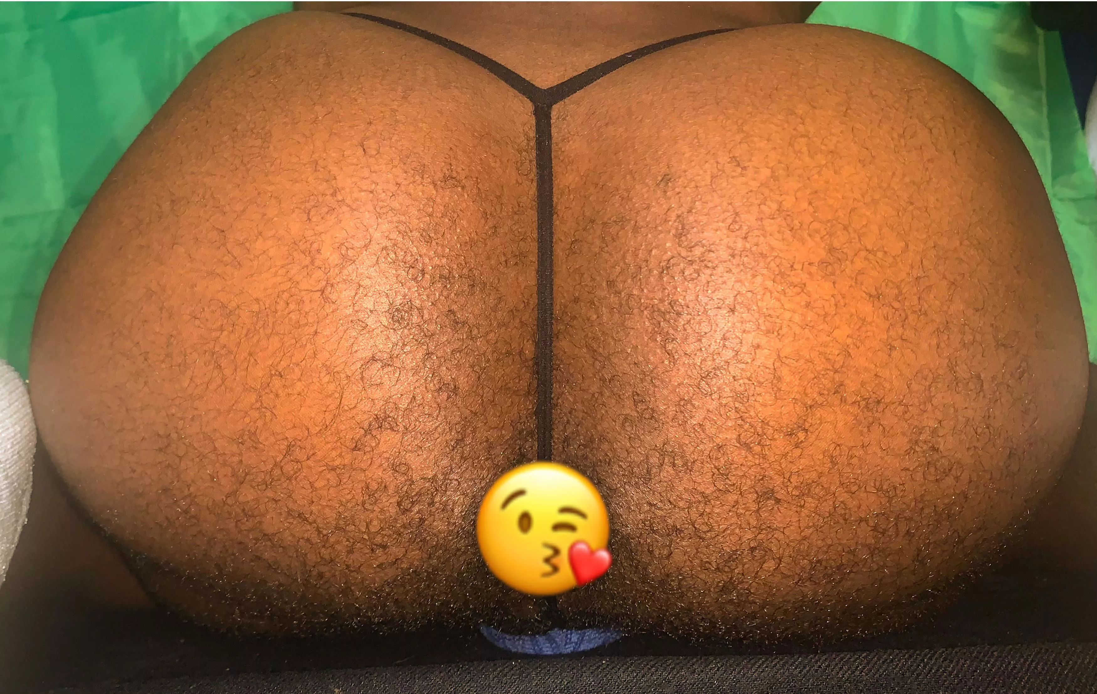 Love this blue mesh doreanse, but it feels too small. What do you guys think?