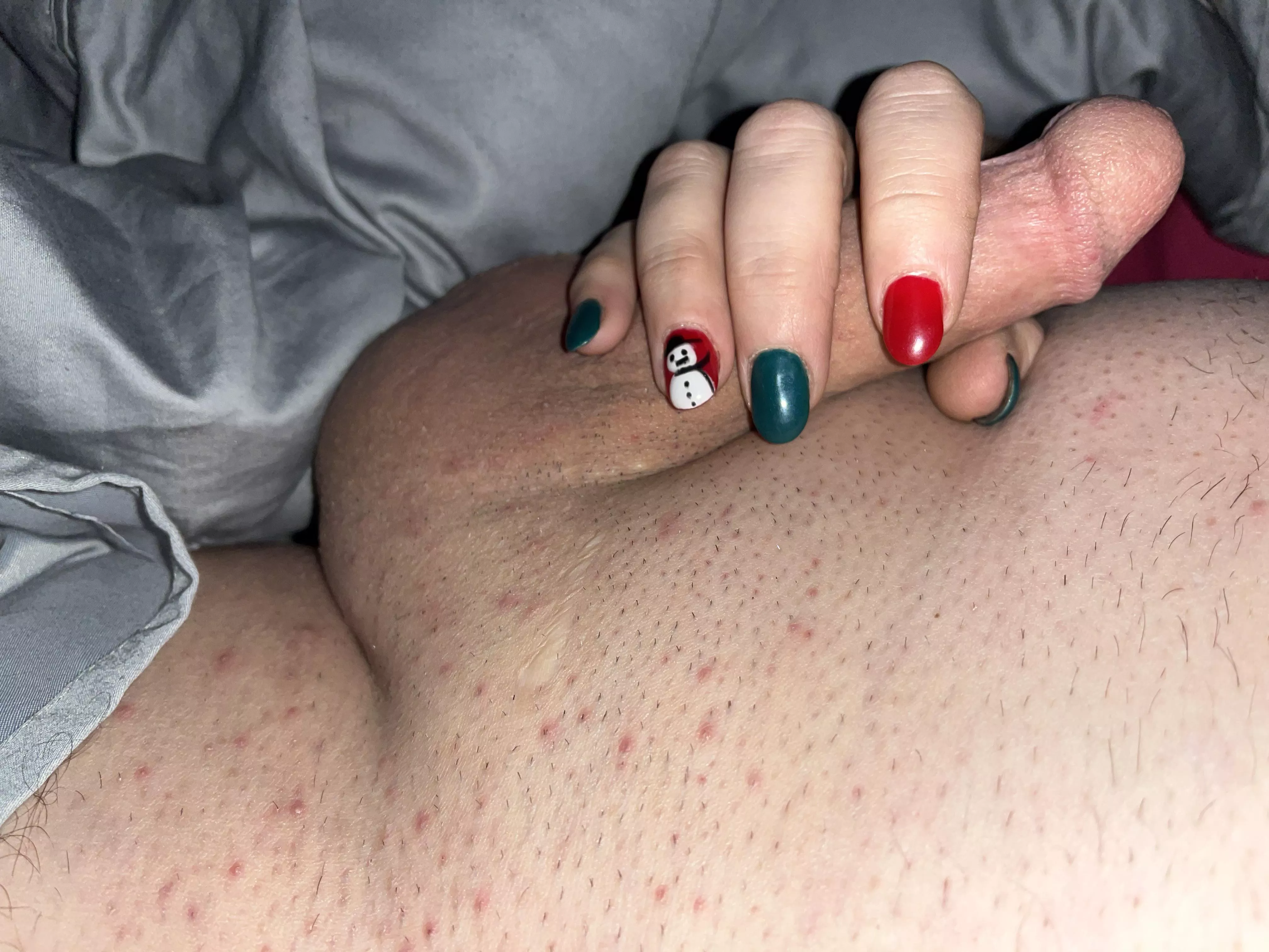 My girlfriend’s Christmas spirit nails