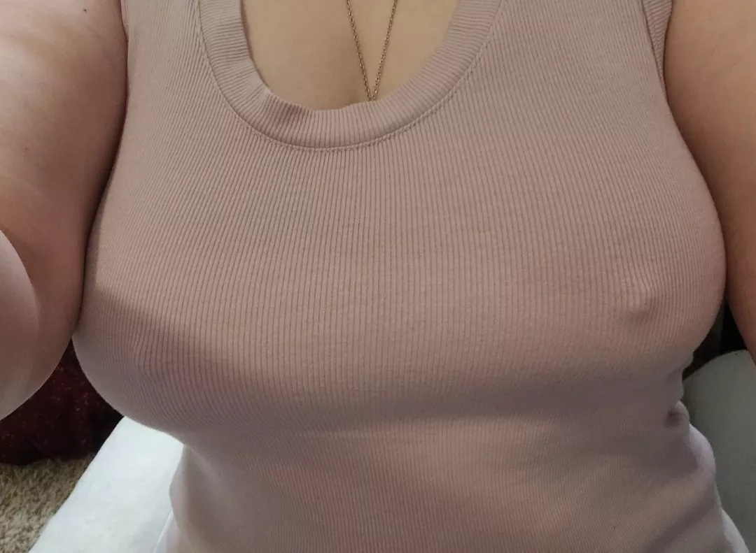 nips out for mondays