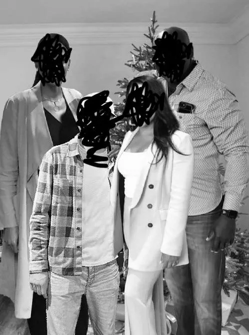 Not only the same species but the same family! L2R: half sister 6’8” (probably 7’1” in heels), me 6’2”, mom 6’0” (probably 6’4” or 6’5” in heels), step dad 7’2”