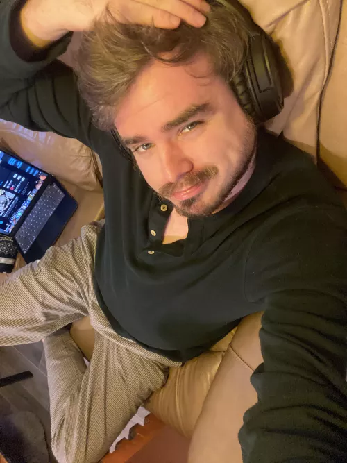 Not very productive today 😅 just want to get back into Ragnarök