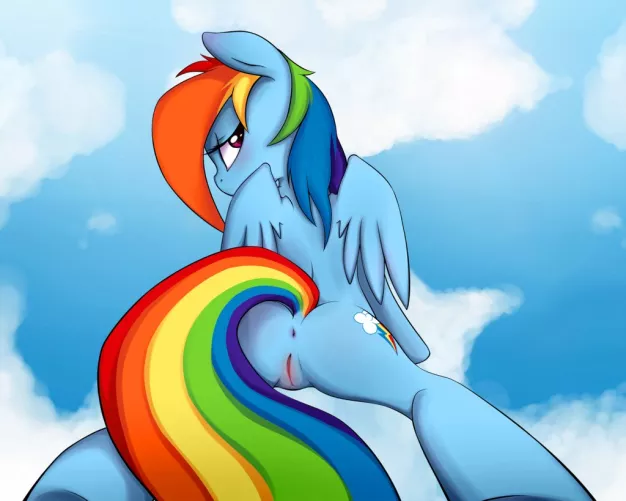 Rainbow Dash in the clouds (Smitty G)