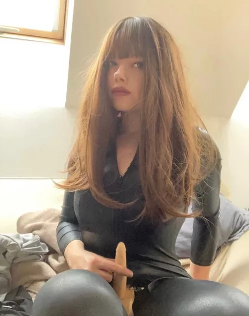 Wanna sit on my lap? [F]