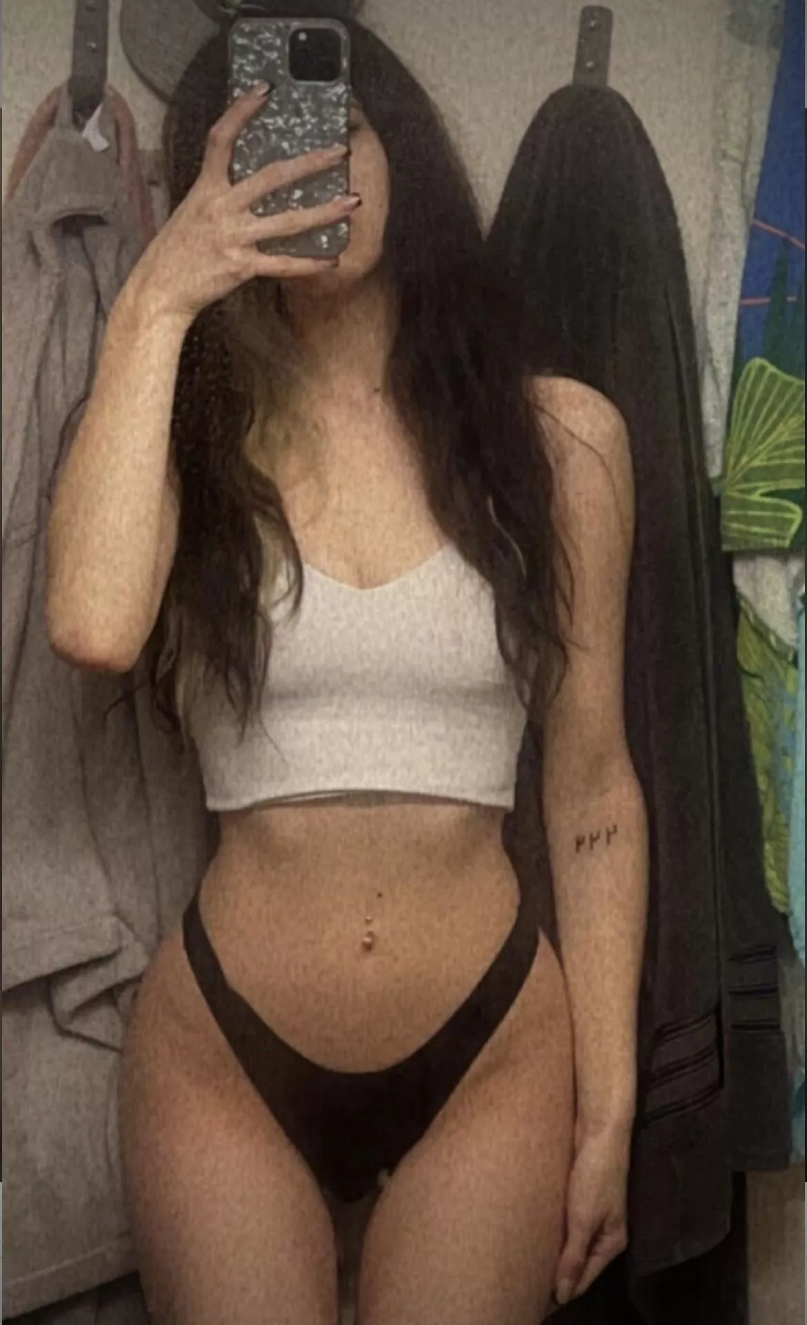 18 and in high school. enjoy pervs 🫶🏼