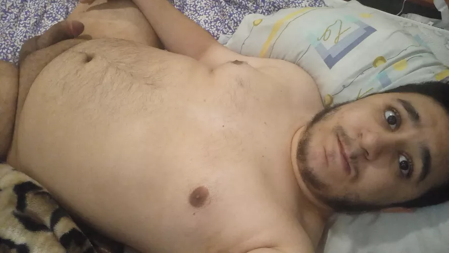 23 wish i could get half the attention se of guys here get 😅