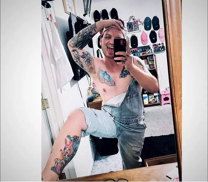 (27) good afternoon fellas! 💪 👅