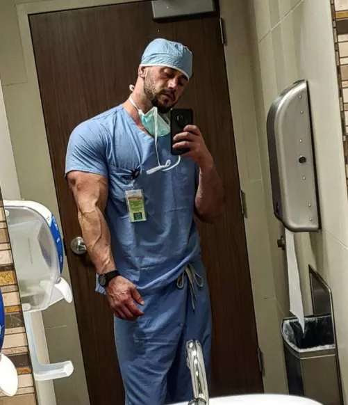 32, scrubs all day everyday