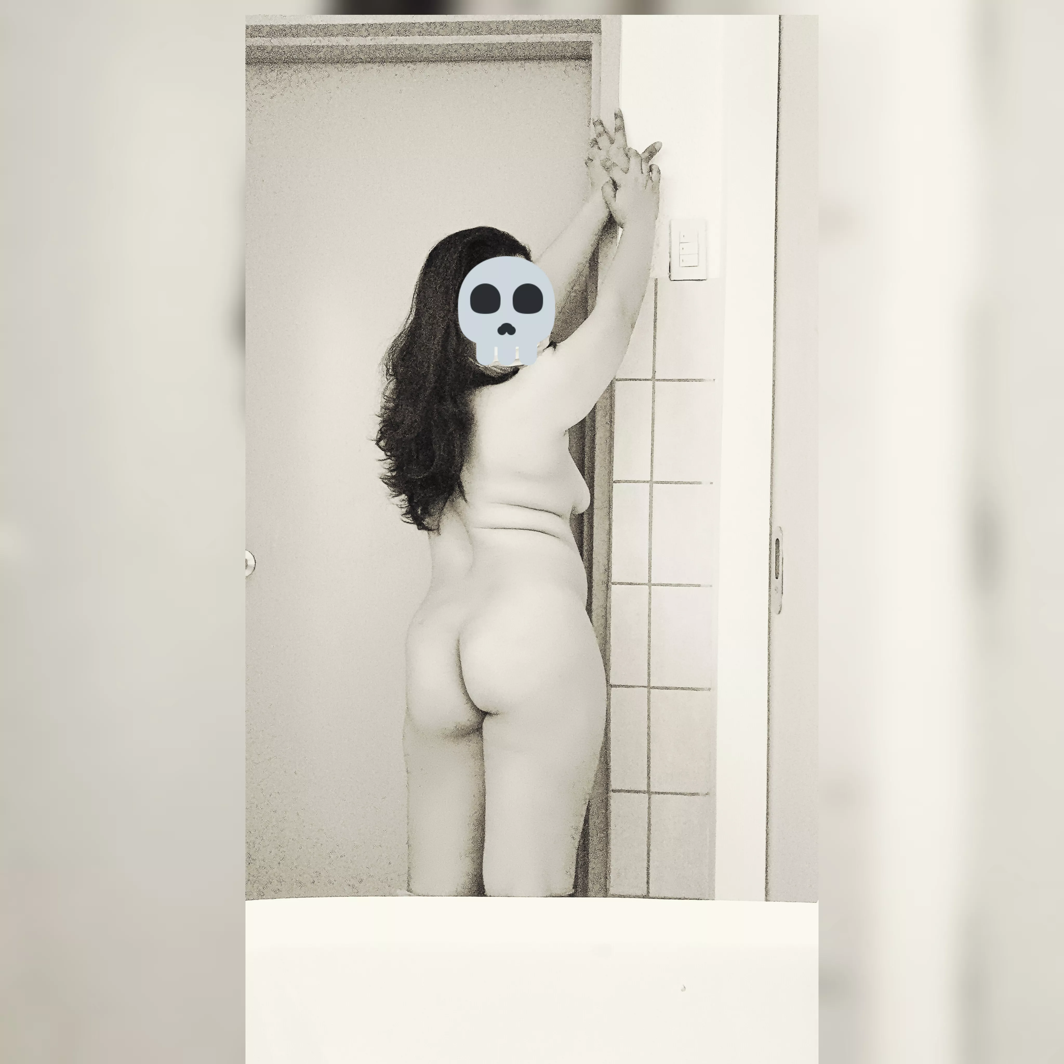 A li'l shade o(f) gray 🤍🖤, Hope you have a good day! 🫦