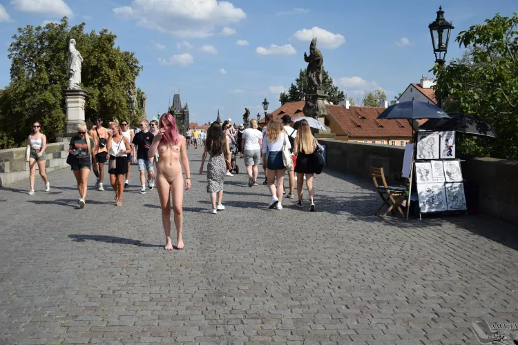 Amalia - walking Charles Bridge, nude. III