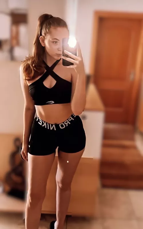 Another Pic in Nike Pros😘🤪