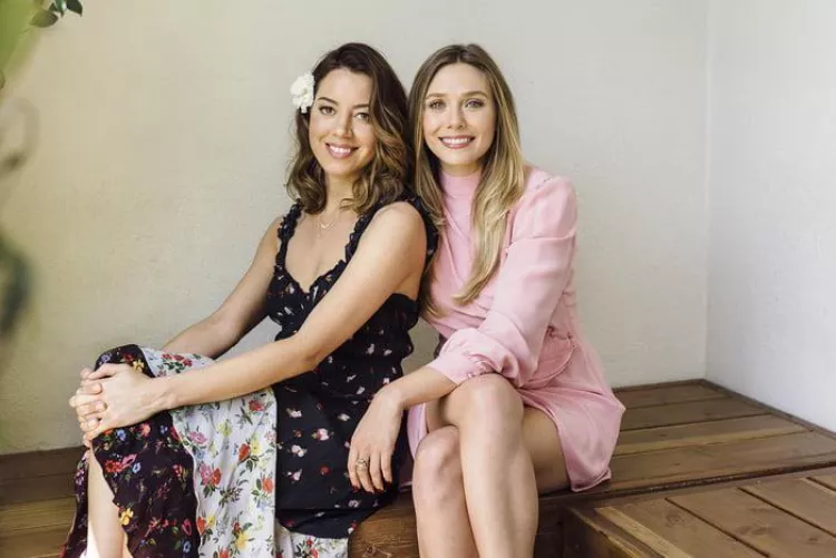 Aubrey Plaza & Elizabeth Olsen