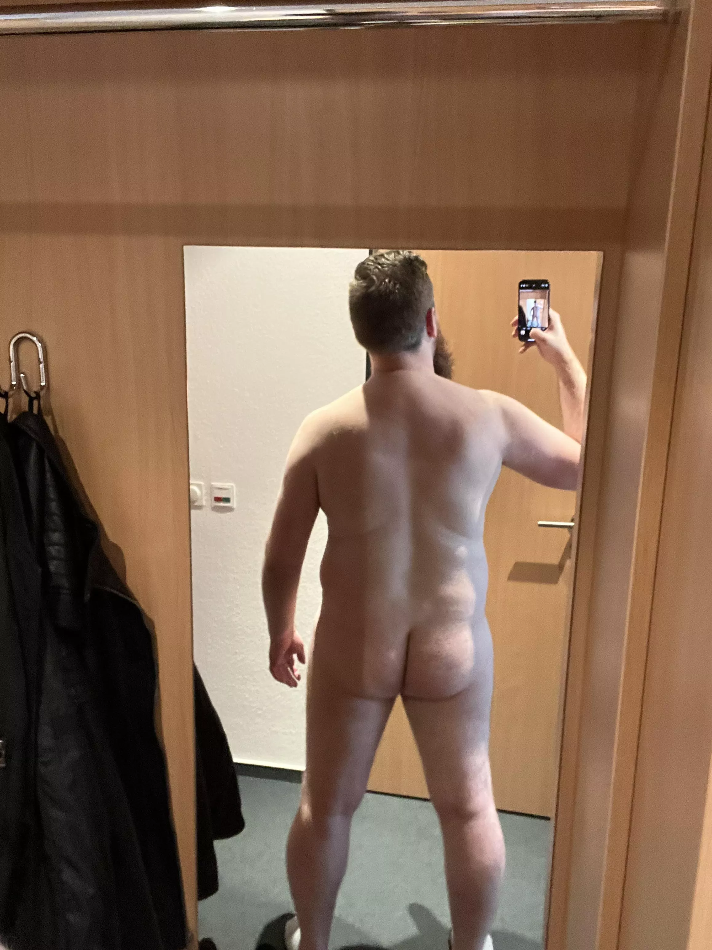 Be nice, it’s my first time showing my body on the internet