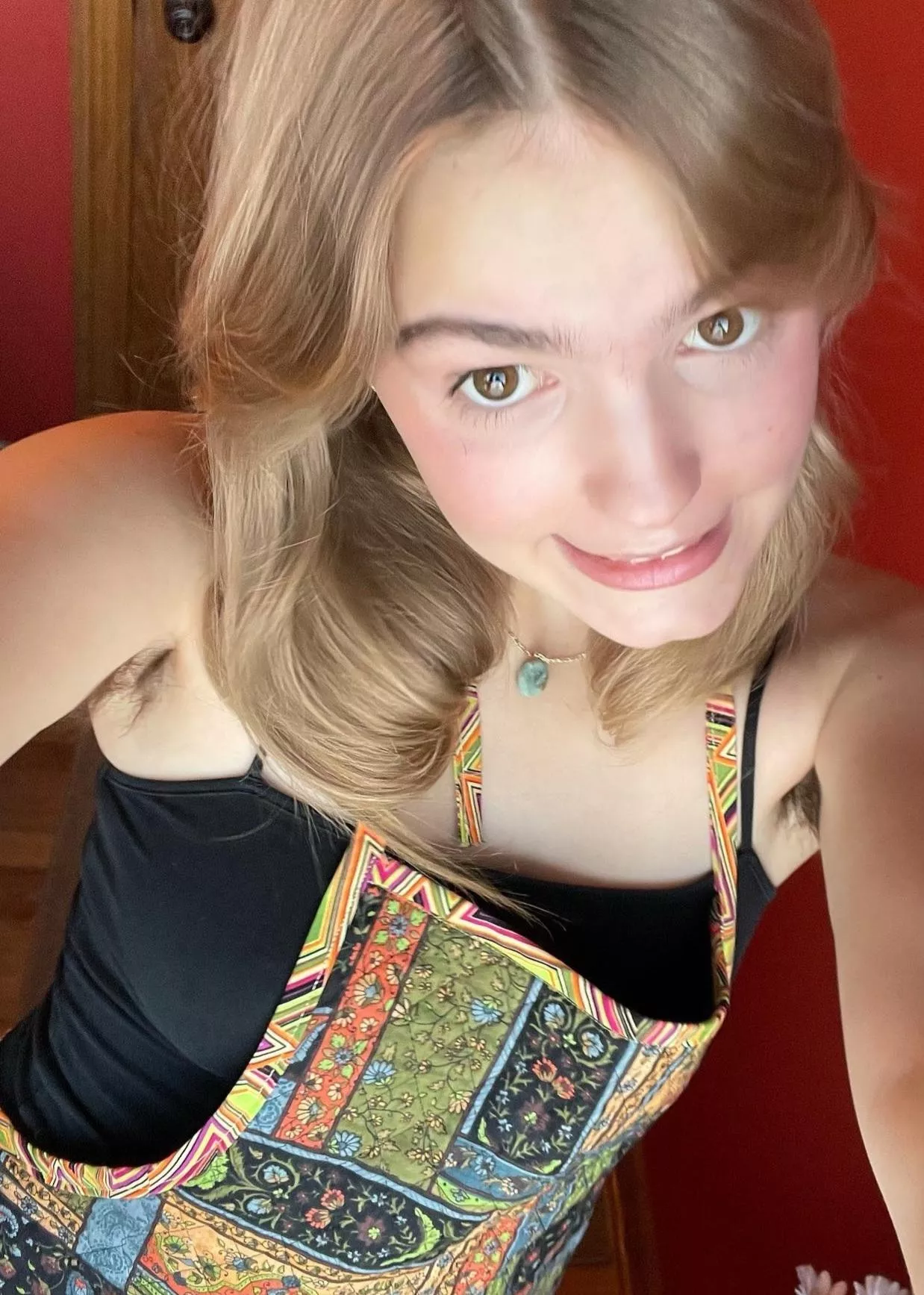 Do any other ladies here have hairy armpits too?