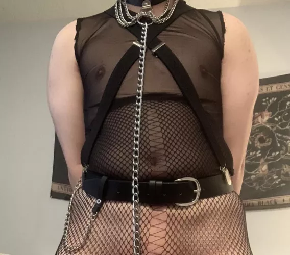 Do I look handsome with chains on?